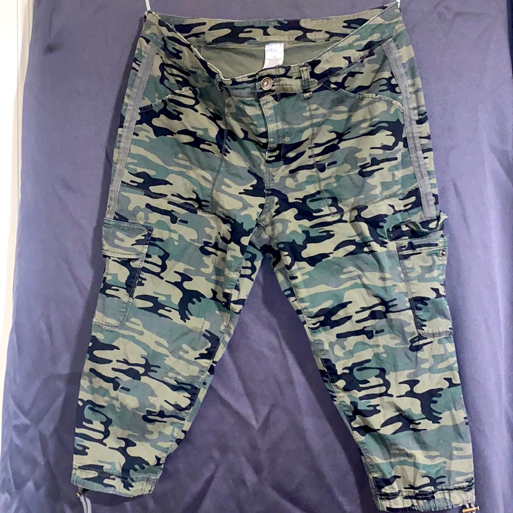 Time and true camo capri’s